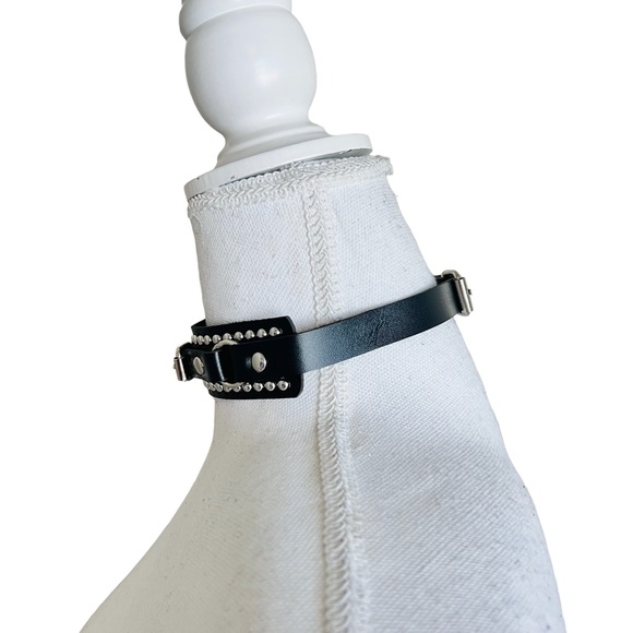 NWT Black Leather Silver Studded O-Ring Collar Choker - Picture 6 of 8